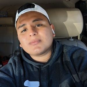 Meet your Posher, Alcides